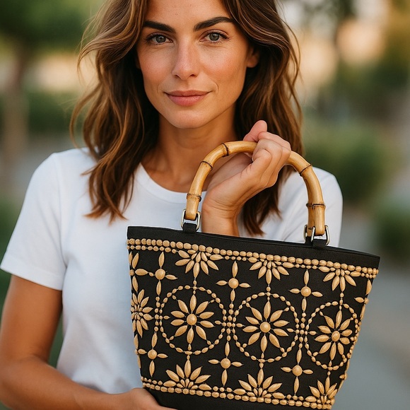 👜 Talbots Geometric Tote with Bamboo Handles & Wooden Beads | New Without Tags - Picture 1 of 7